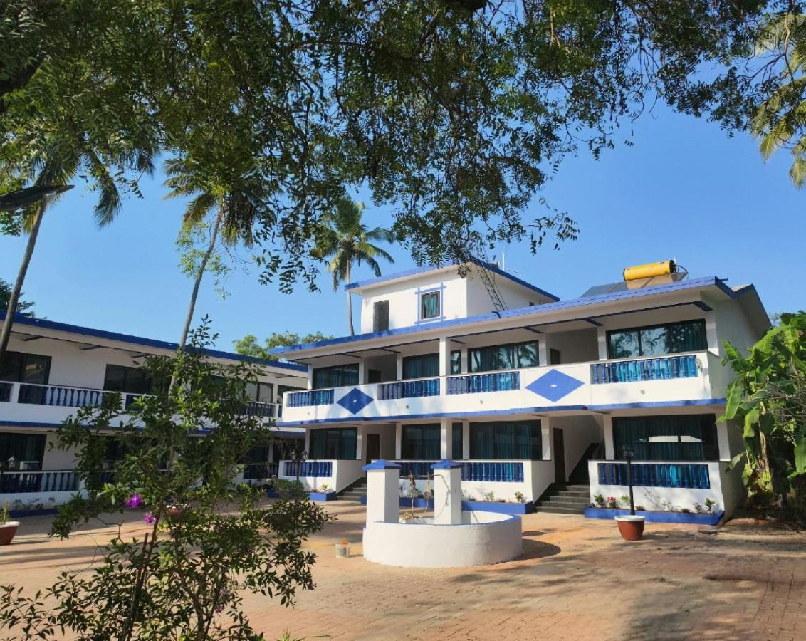 Anjuna Blue Resort Exterior photo