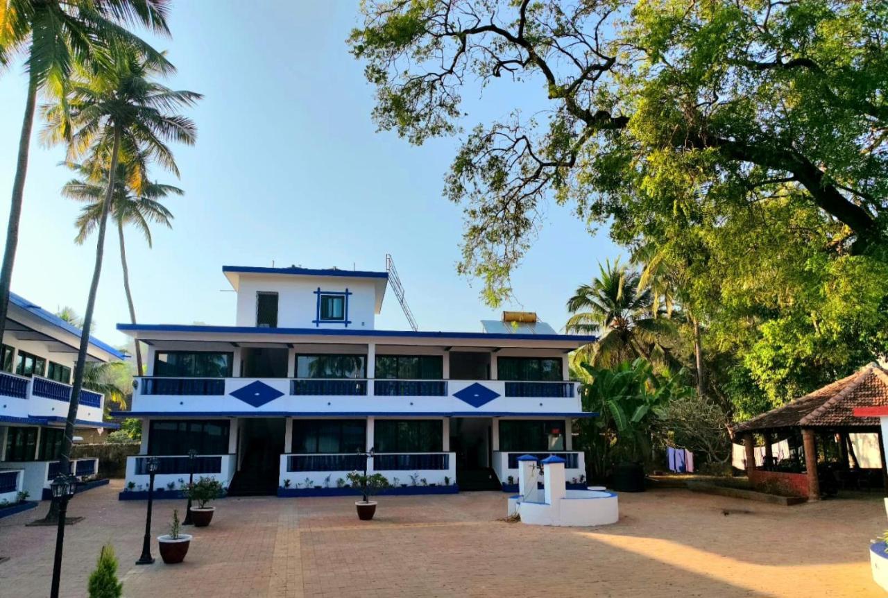 Anjuna Blue Resort Exterior photo