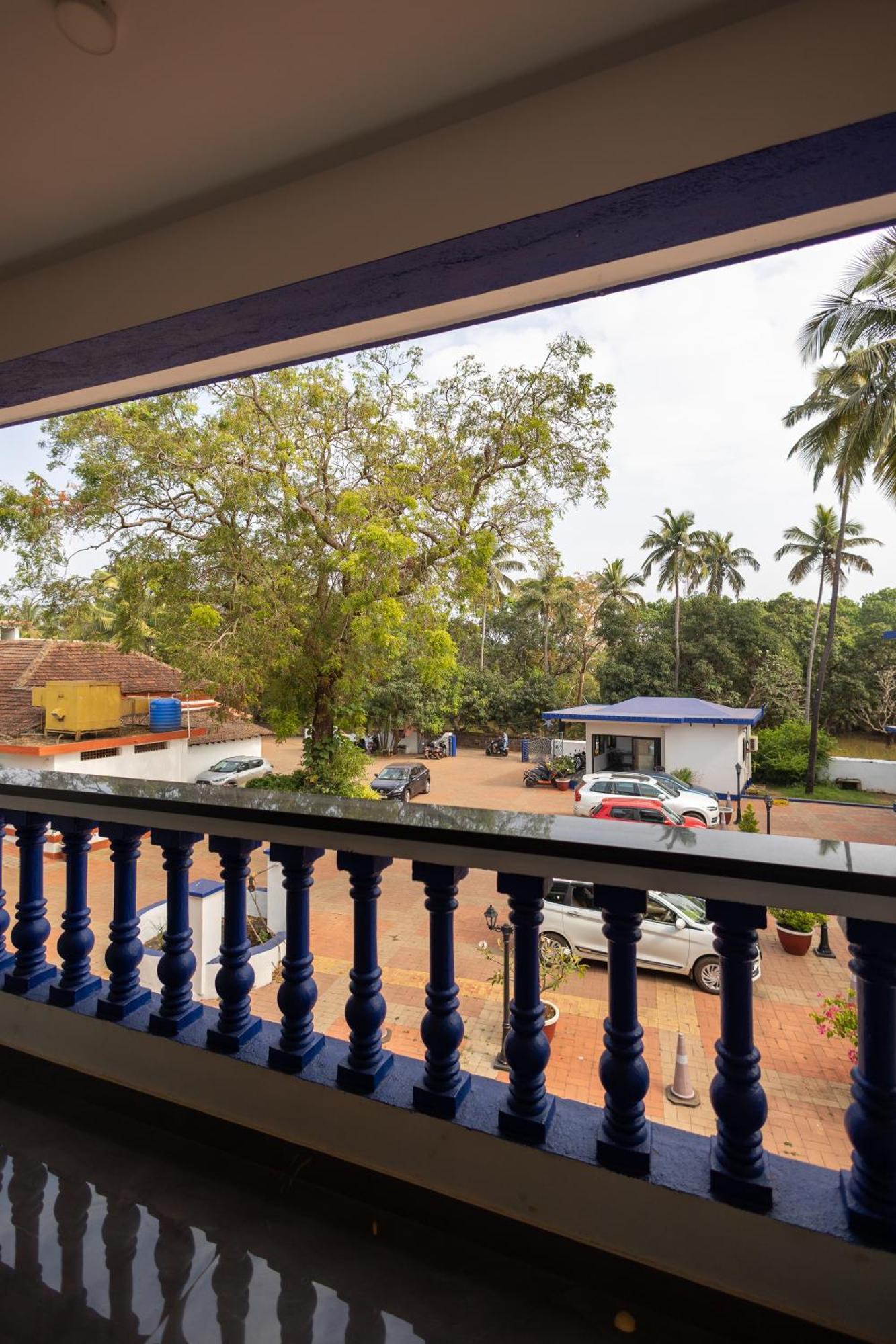 Anjuna Blue Resort Exterior photo