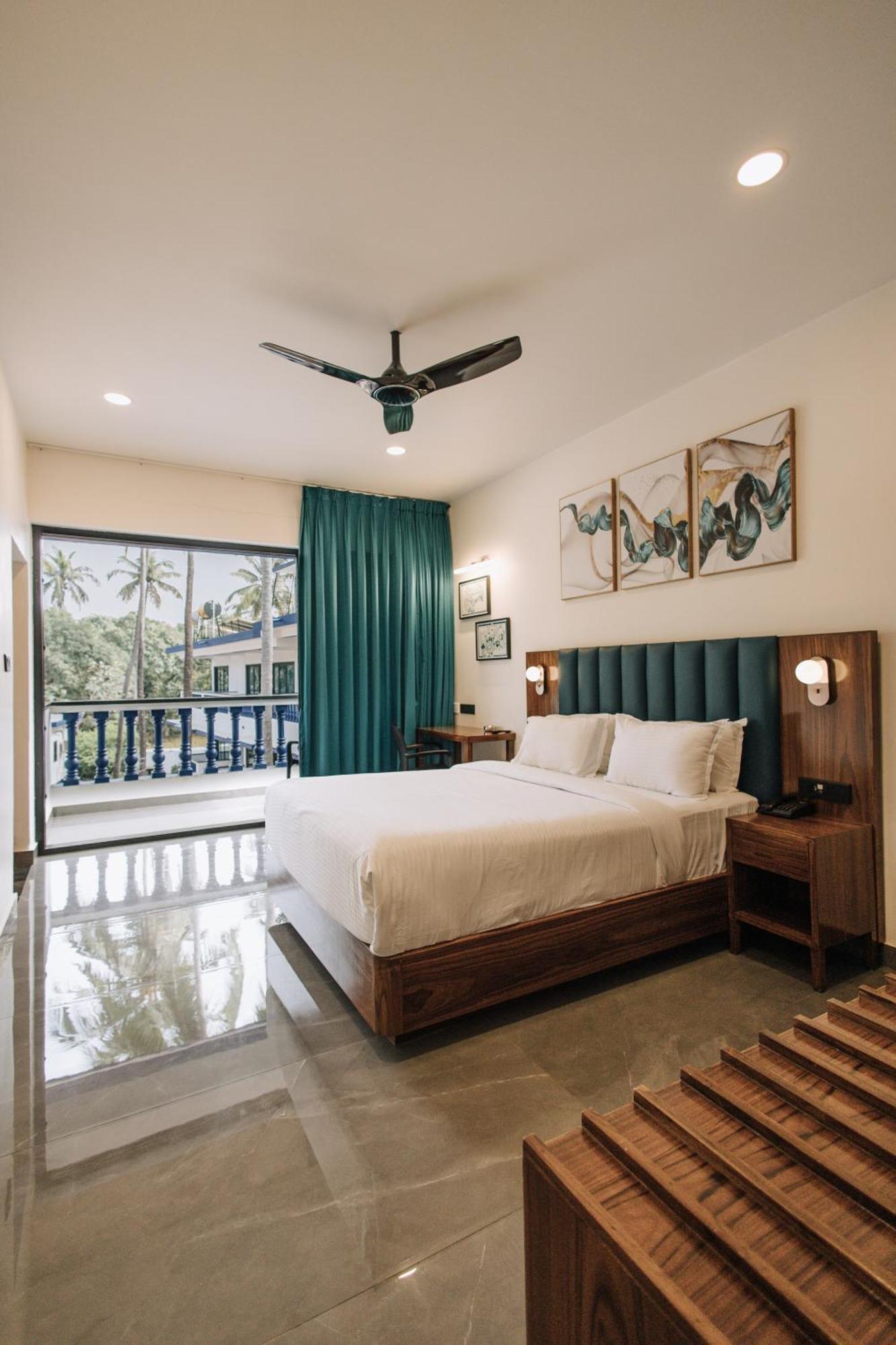 Anjuna Blue Resort Exterior photo