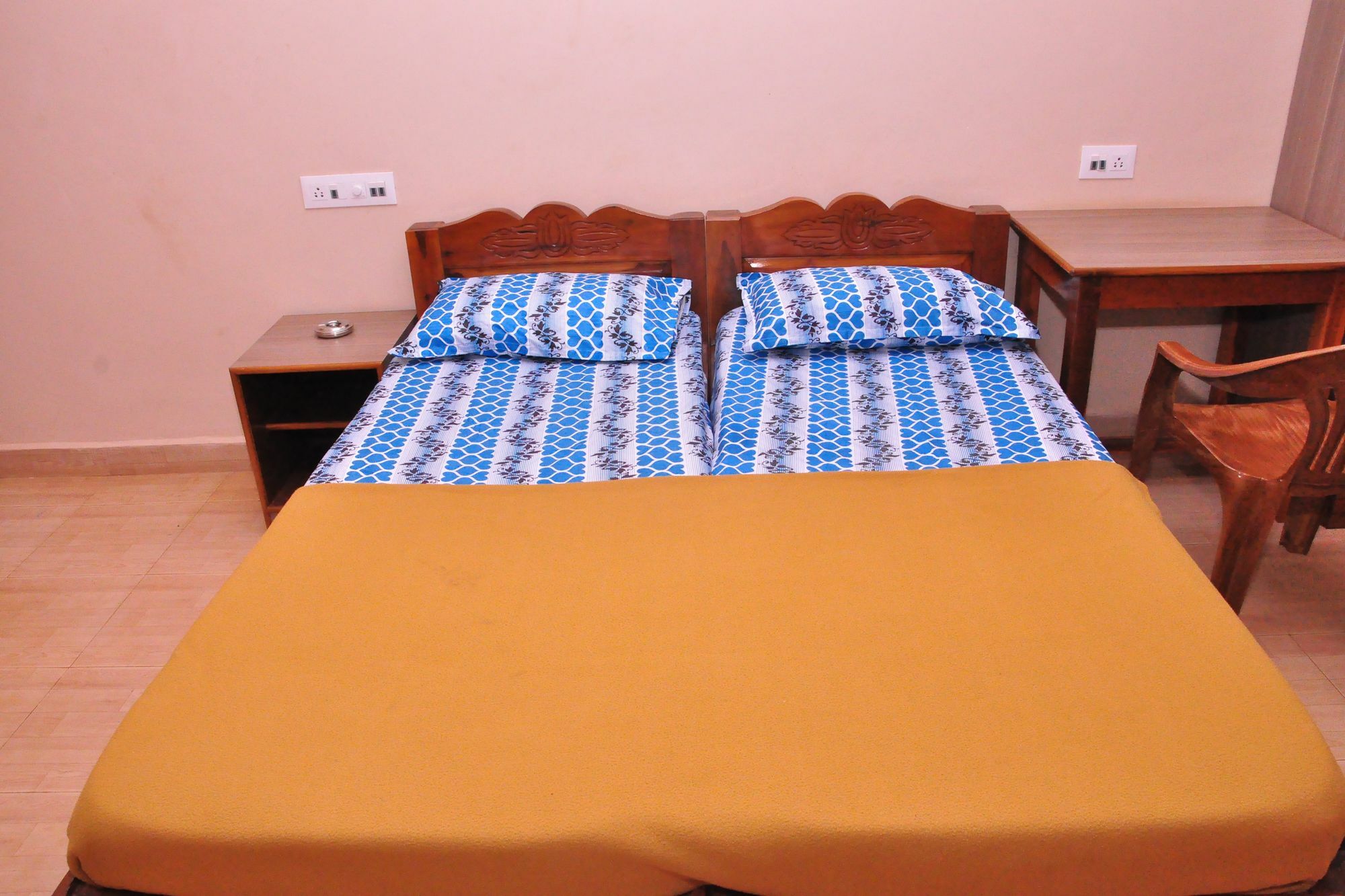 Anjuna Blue Resort Exterior photo