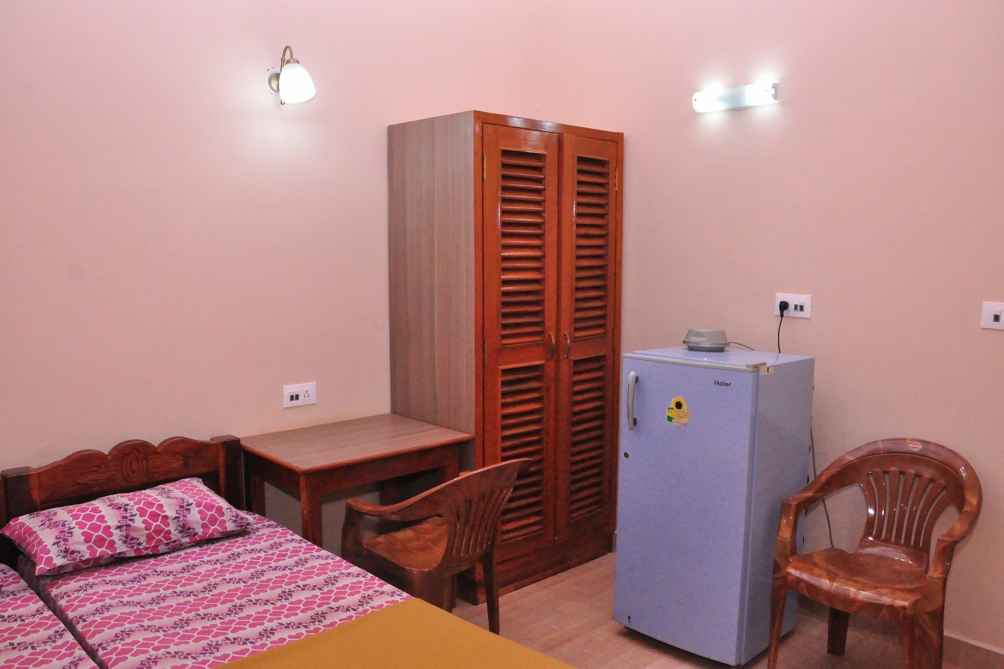 Anjuna Blue Resort Exterior photo