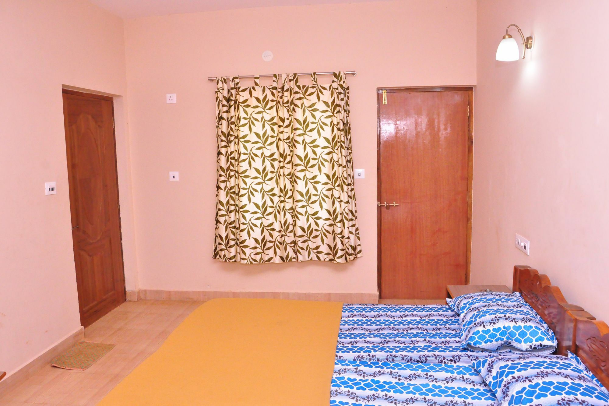 Anjuna Blue Resort Exterior photo
