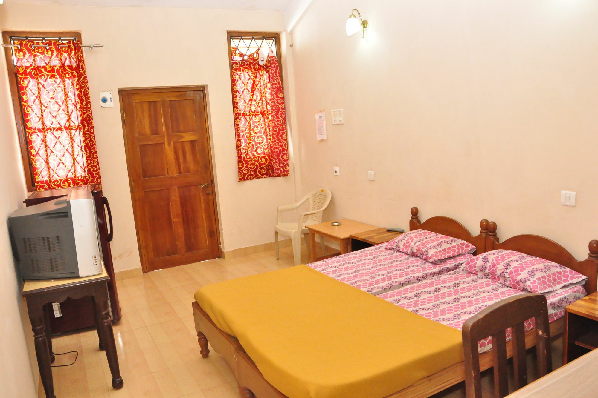 Anjuna Blue Resort Exterior photo